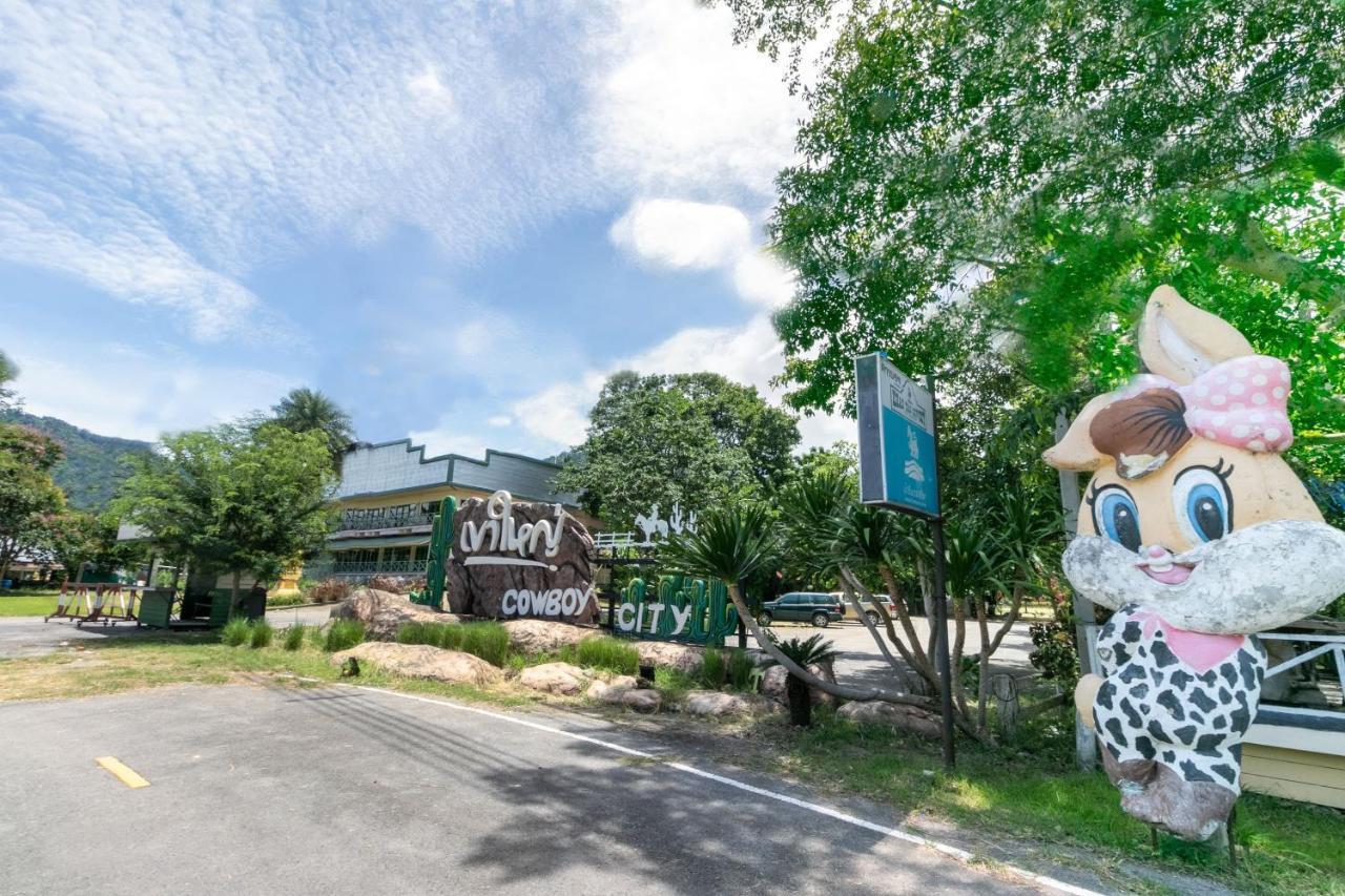 Capital O 1110 Khaoyai Cowboy City Resort Mu Si Bagian luar foto