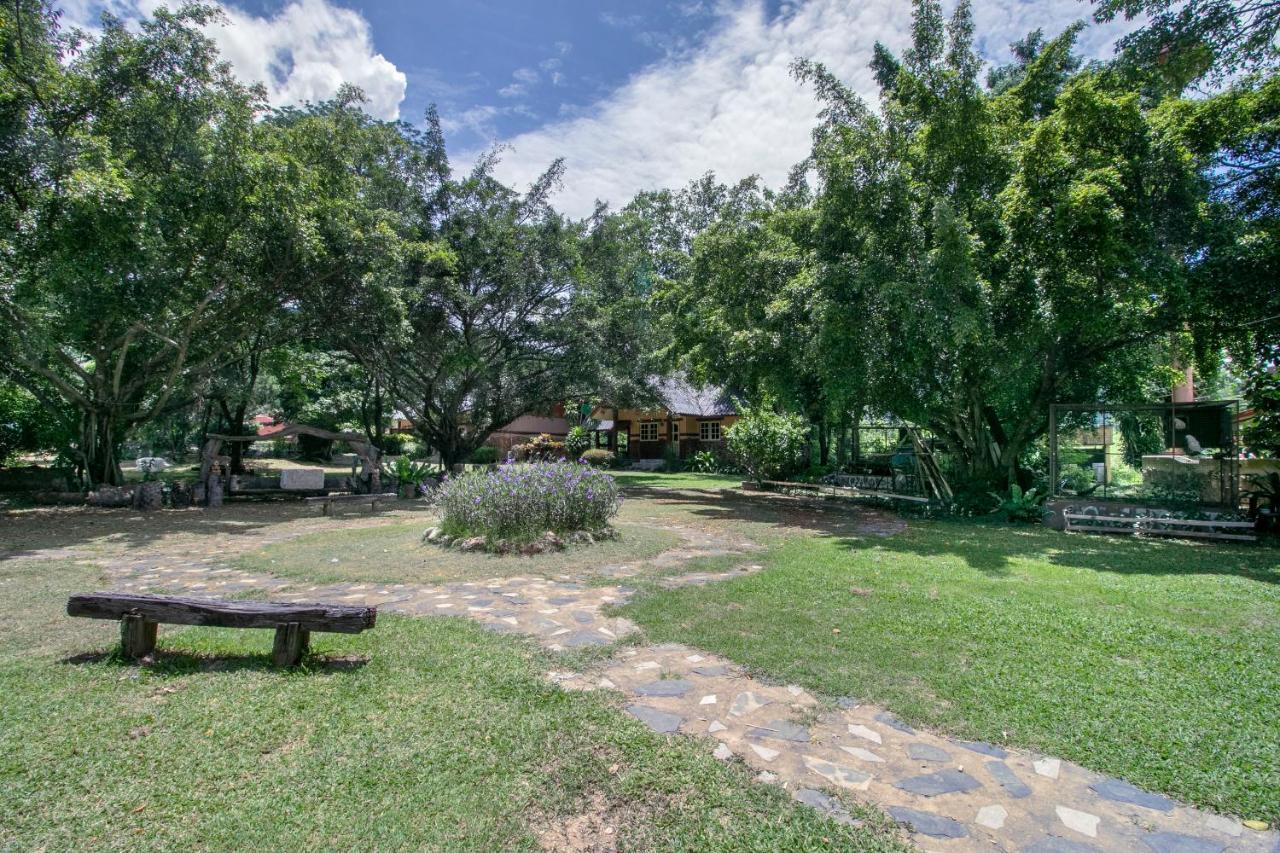 Capital O 1110 Khaoyai Cowboy City Resort Mu Si Bagian luar foto